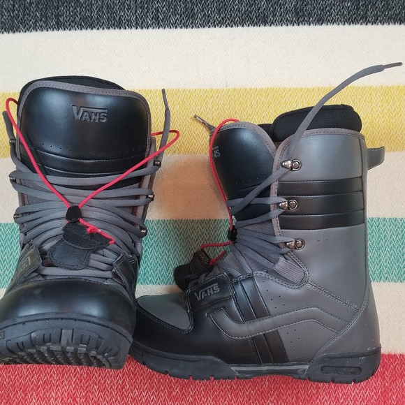 vans emigre snowboard boots